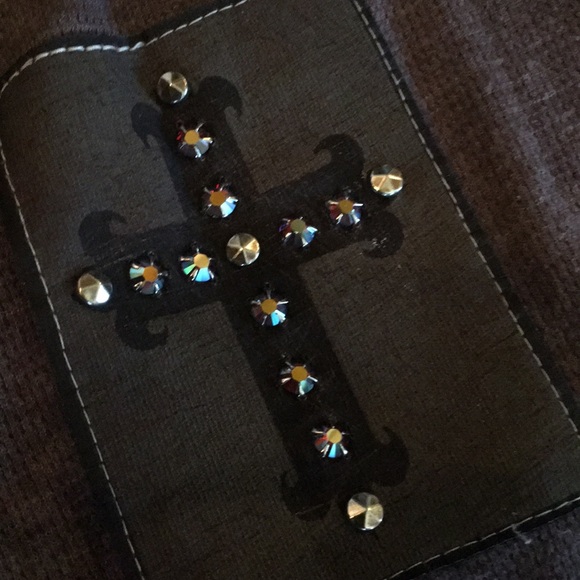 Women’s or juniors shirt. Brown - Picture 3 of 4